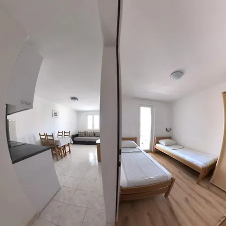 Apartment Bogdan 3 Povljana