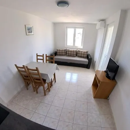 Bogdan 3 Apartment Povljana