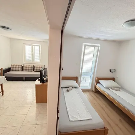 Bogdan 3 Apartman *
